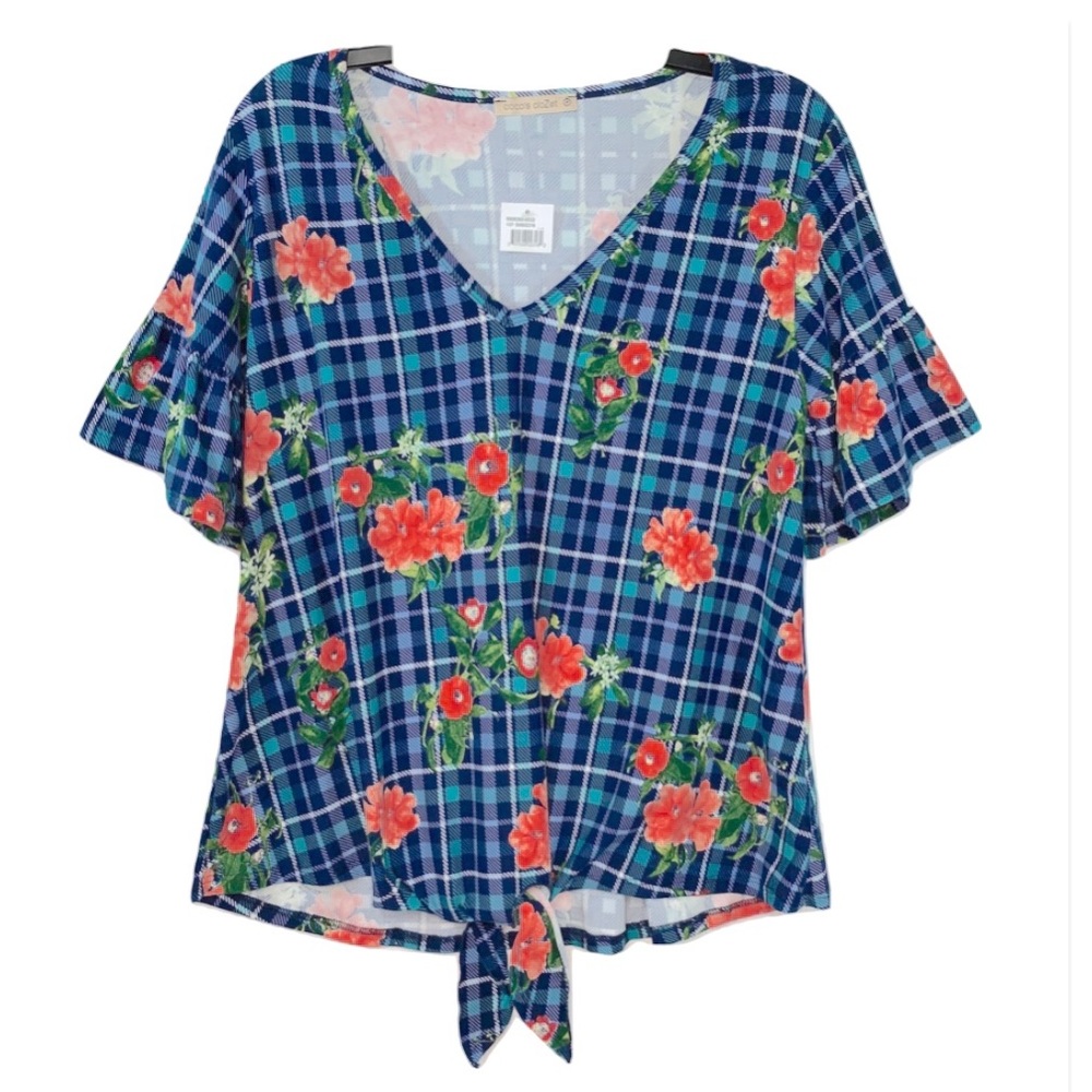 🆕 Coco’s Closet Floral/Plaid Top